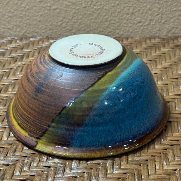 Molatore Pottery Washington Multicolor Handcrafted Stoneware Pottery Bowl - Picture 5 of 8